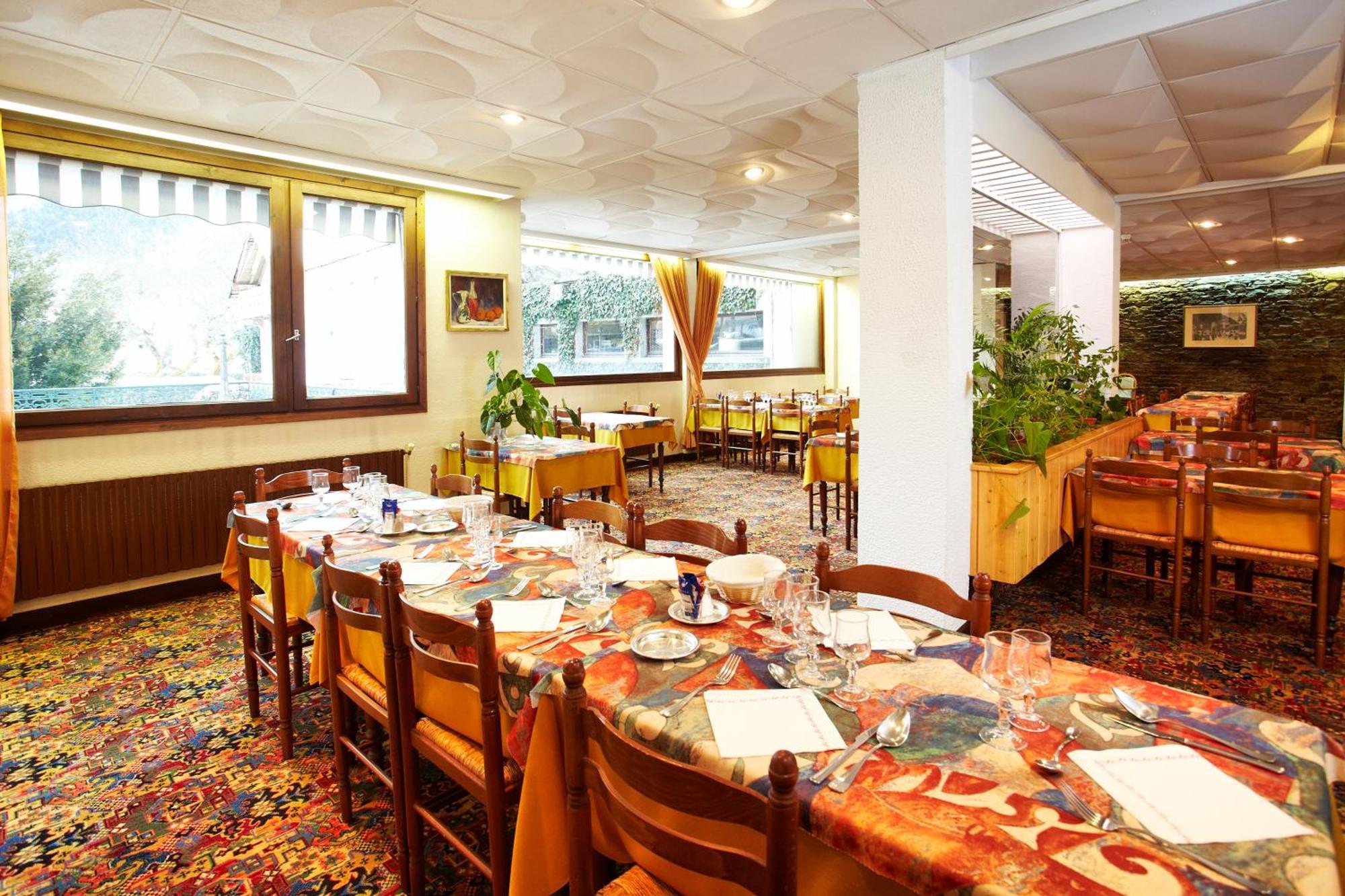Hotel De Paris Bagneres-de-Luchon Bagian luar foto