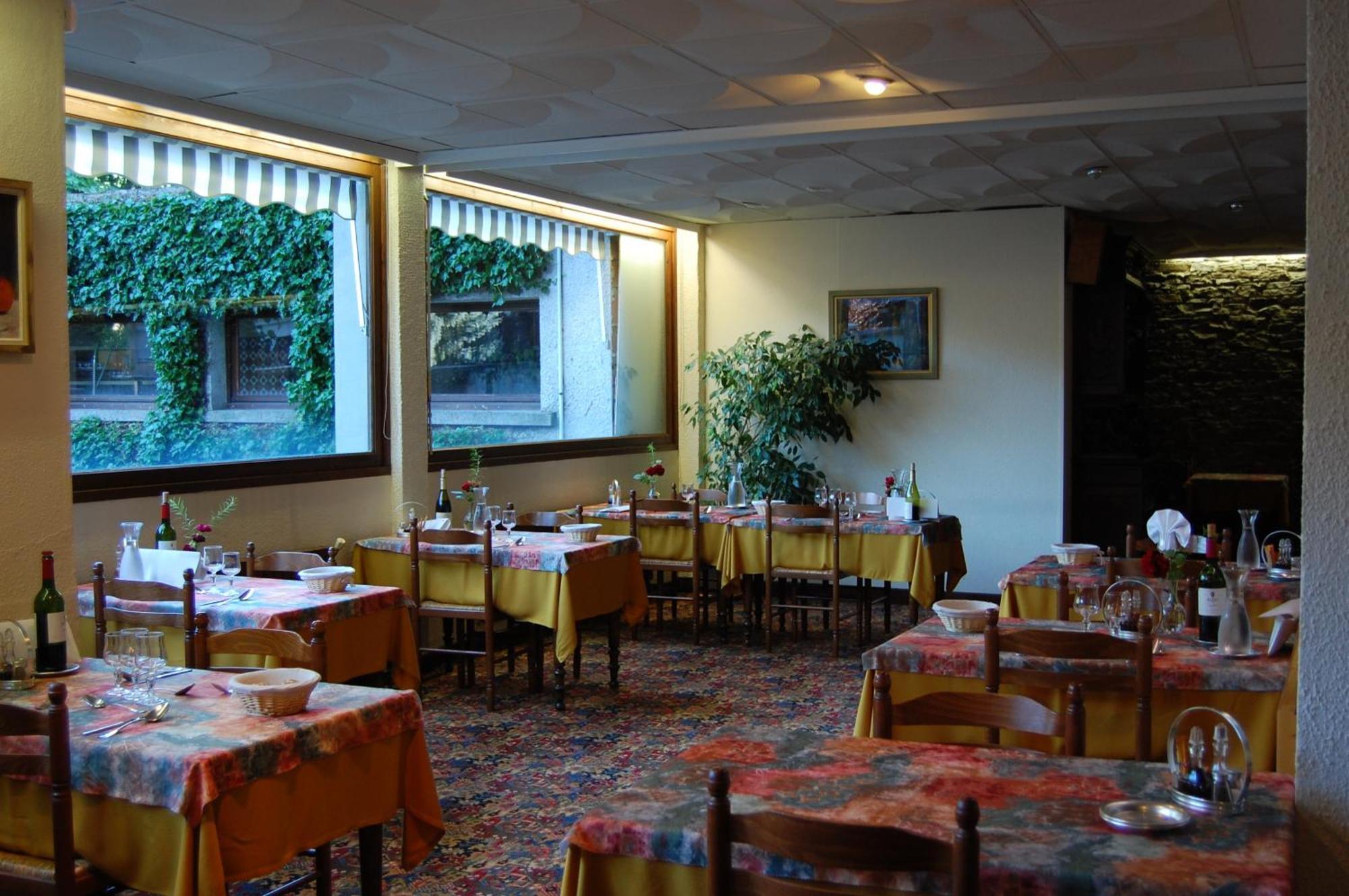 Hotel De Paris Bagneres-de-Luchon Bagian luar foto